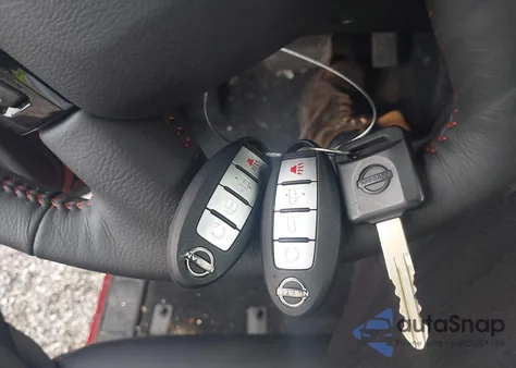 2025 Nissan Frontier Pro-4X 4X4 z USA, uszkodzony, nr VIN 1N6ED1EK1SN621678